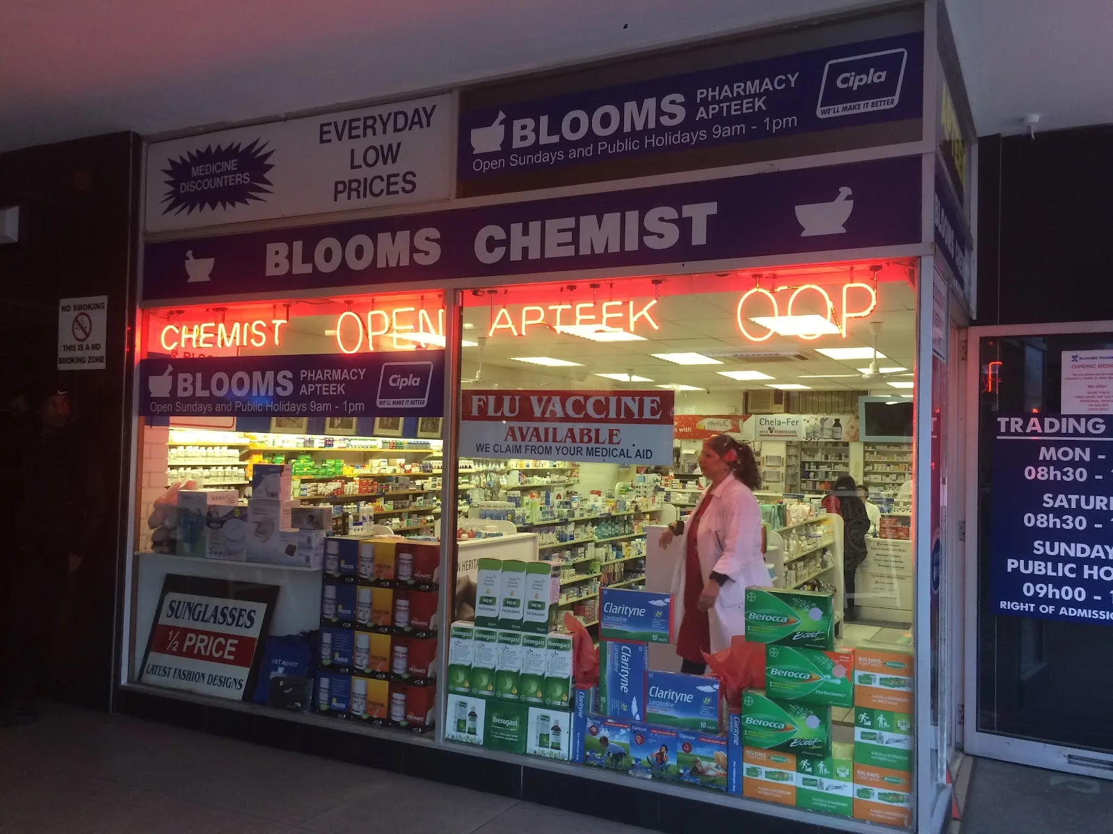 Blooms Chemist